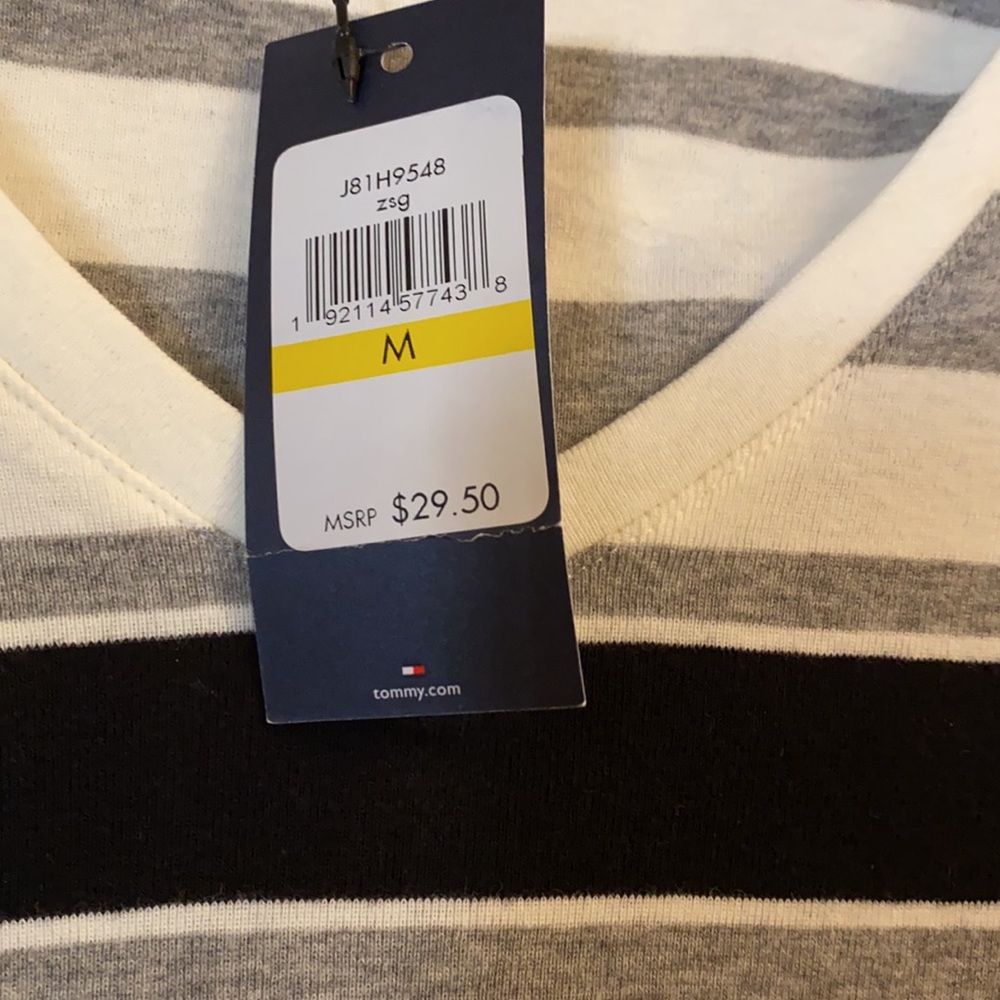 Tommy Hilfiger Tee - Picture 3 of 11